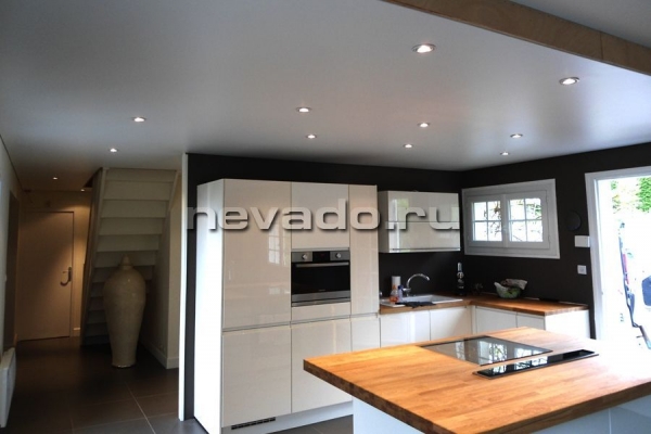 Сатиновые натяжные потолки