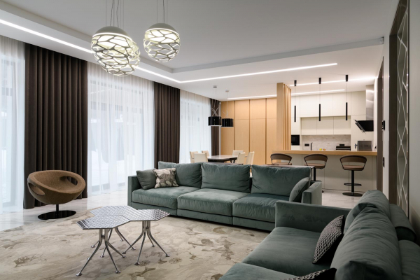 Двухуровневые потолки со световыми линиями в студии