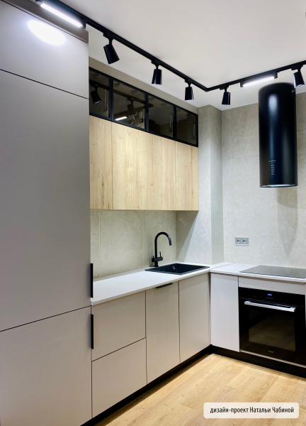 Фото потолка на кухню