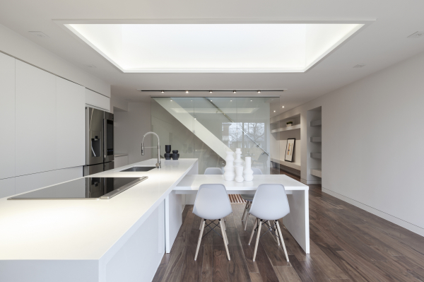 Светопрозрачный потолок на кухне