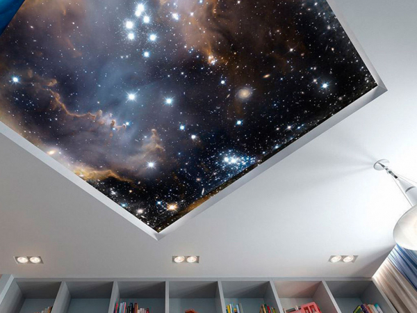 Фото натяжного потолка с эффектом звёздного неба