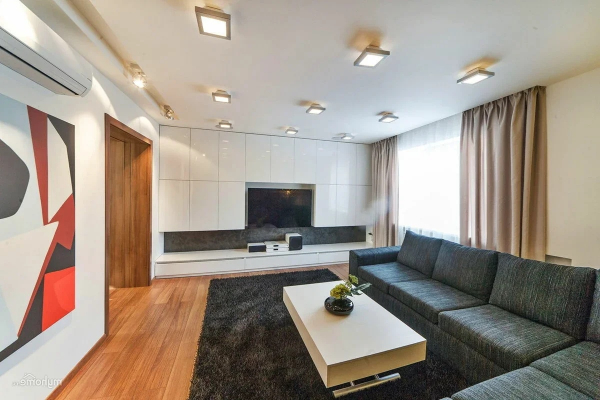 Фото потолка с нишей