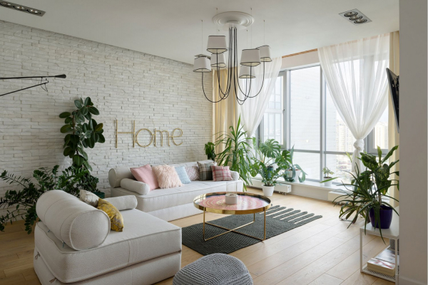 Белый матовый потолок в классическом стиле